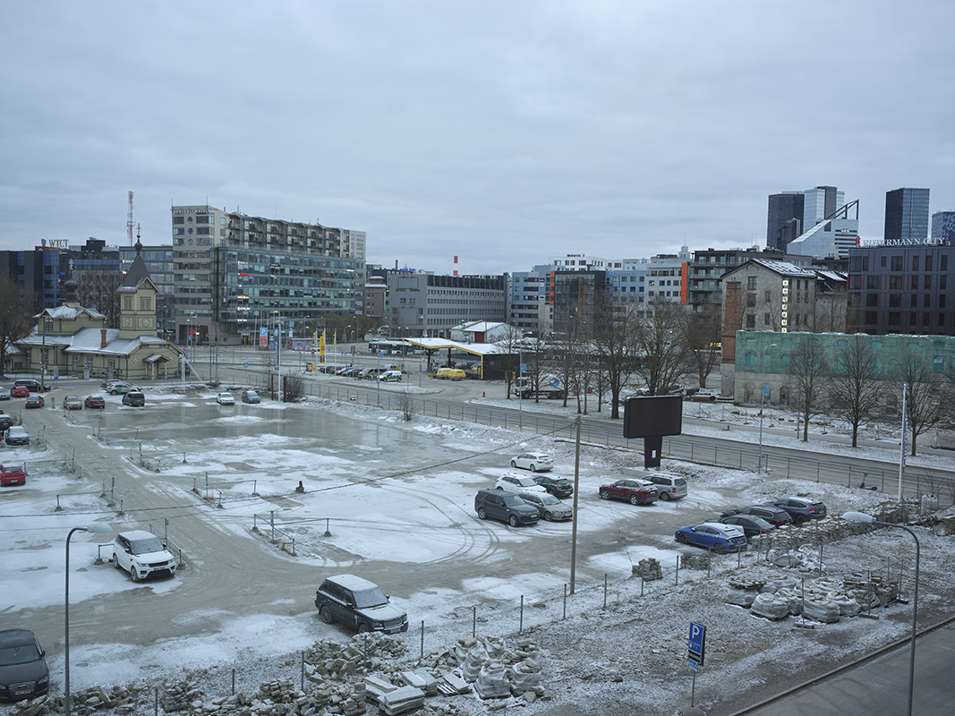 Faraway, so close.                                                 Faraway, so close.