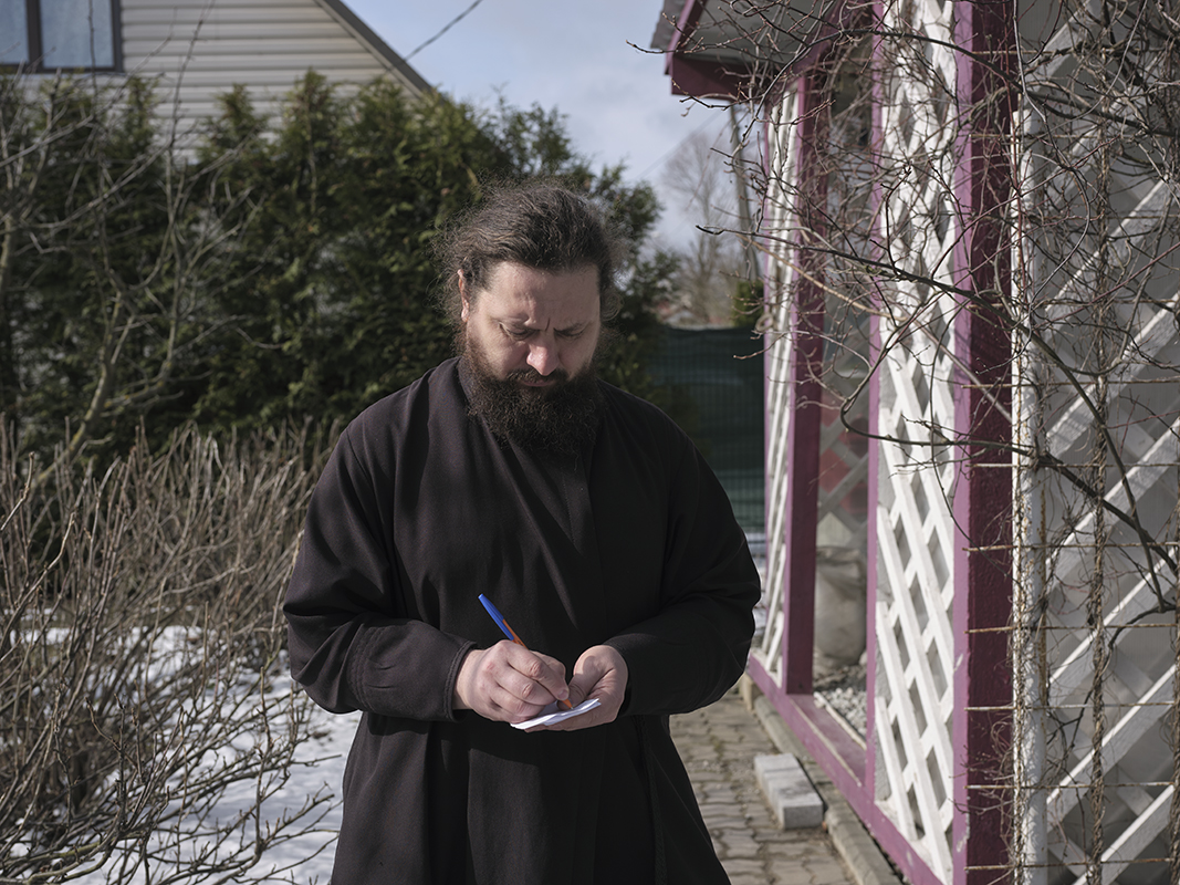 Faraway, so close.                                                 Faraway, so close.